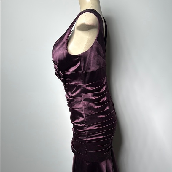 Elegant Purple Evening Gown - Picture 5 of 11